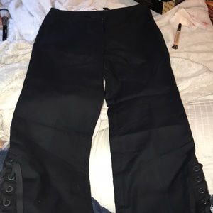 Super cute express capris.